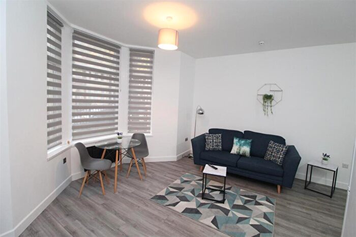 1 Bedroom Flat To Rent In Princes Street, Penylan, Cardiff, CF24