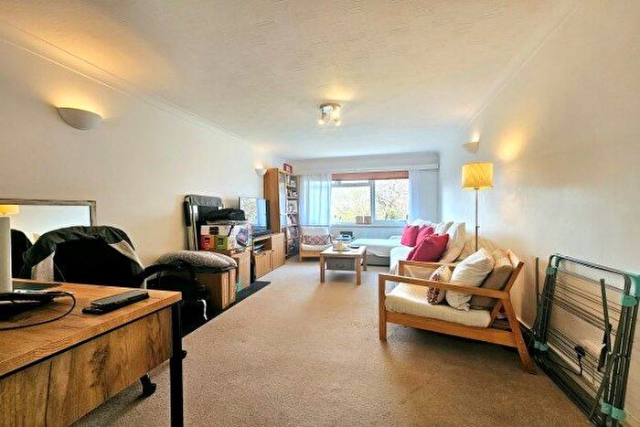 1 Bedroom Flat To Rent In Oaklands Road, Bromley, BR1