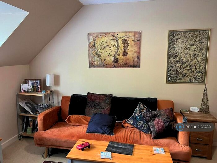 1 Bedroom Flat To Rent In Blueberry Close, St. Albans, AL3