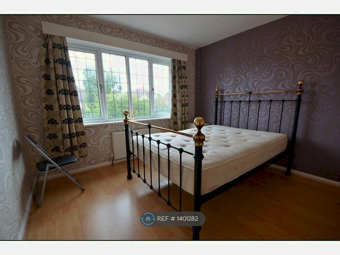 1 Bedroom Flat To Rent In Whitehouse Common Road, Sutton Coldfield, B75