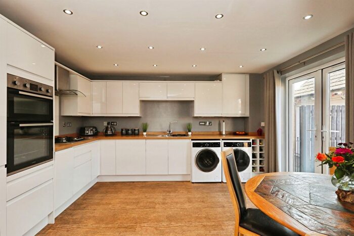 5 Bedroom Detached House For Sale In Carson Avenue, Dinnington, Sheffield, S25