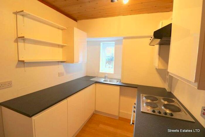 3 Bedroom Terraced House To Rent In Dale Street, Chatham, ME4