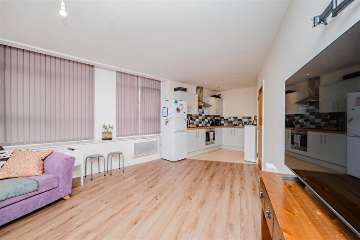 2 Bedroom Flat For Sale In Hunter Street, Barry, CF63