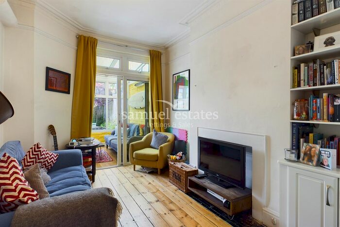1 Bedroom Flat To Rent In Babington Road, Streatham, SW16