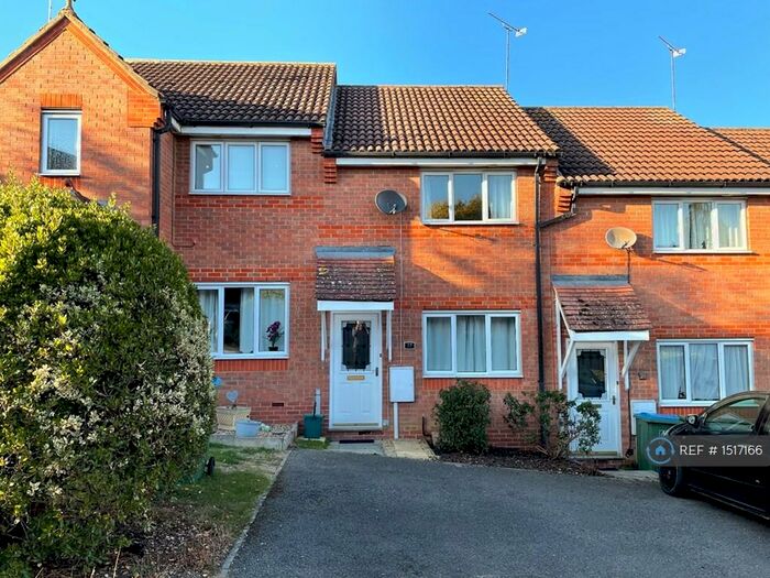 2 Bedroom Terraced House To Rent In Clover End, Buckingham, MK18