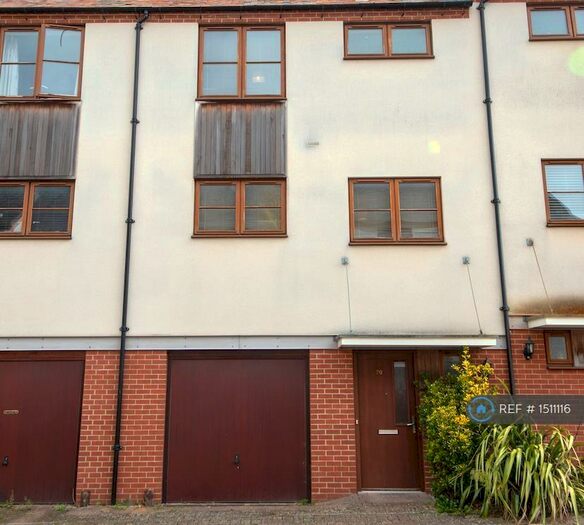 4 Bedroom Terraced House To Rent In Northbrook Crescent, Basingstoke, RG24