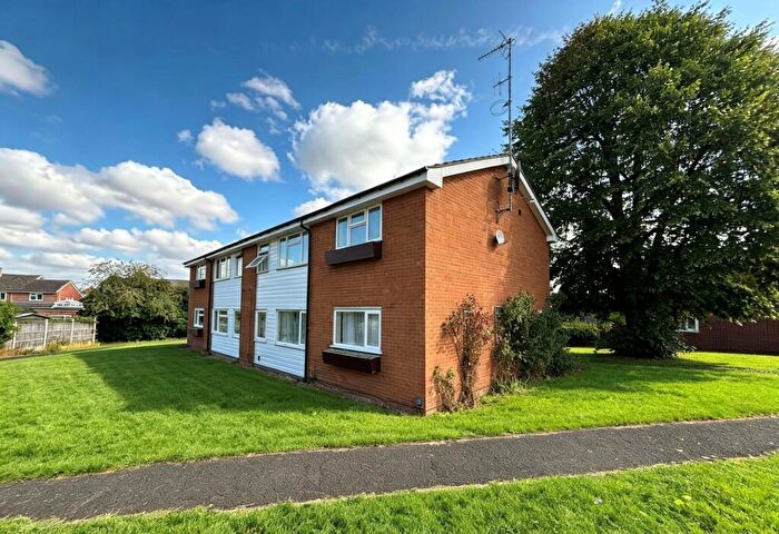2 Bedroom Flat To Rent In Hertford Road, Stratford Upon Avon, CV37