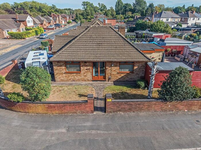 2 Bedroom Bungalow For Sale In Noose Lane, Willenhall, WV13