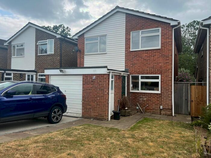 4 Bedroom Detached House To Rent In Welby Crescent, Winnersh, RG41