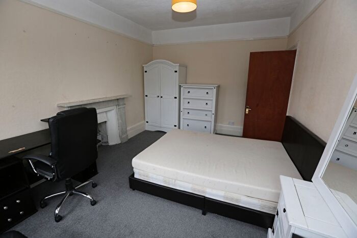 3 Bedroom Town House To Rent In Ewell Road, Surbiton, KT6