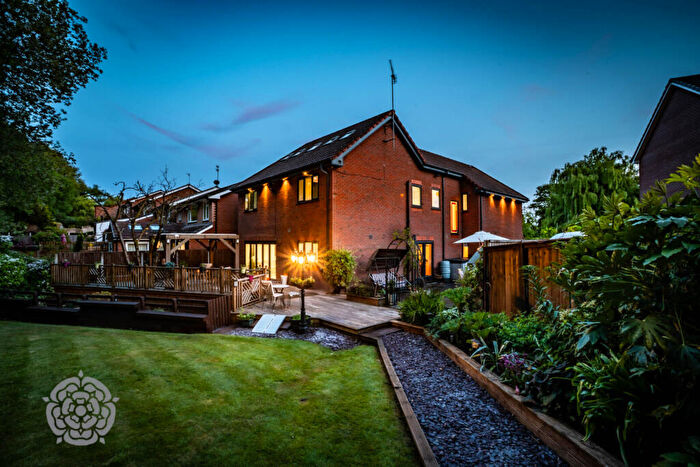 6 Bedroom Detached House For Sale In Thornhill Drive, Worsley, Manchester, M28