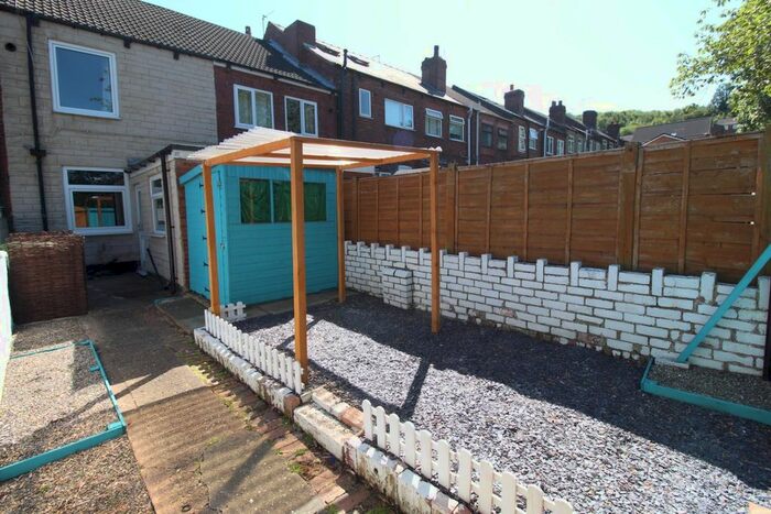 2 Bedroom Terraced House To Rent In Heald Street, Off Healdfield Road, Castleford, WF10