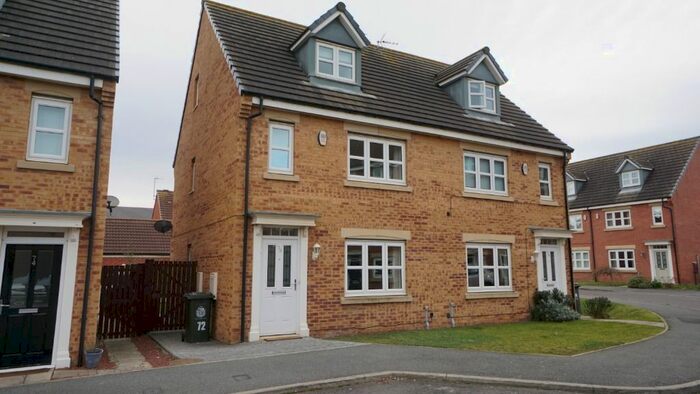 4 Bedroom Town House To Rent In Dukesfield, Shiremoor, NE27