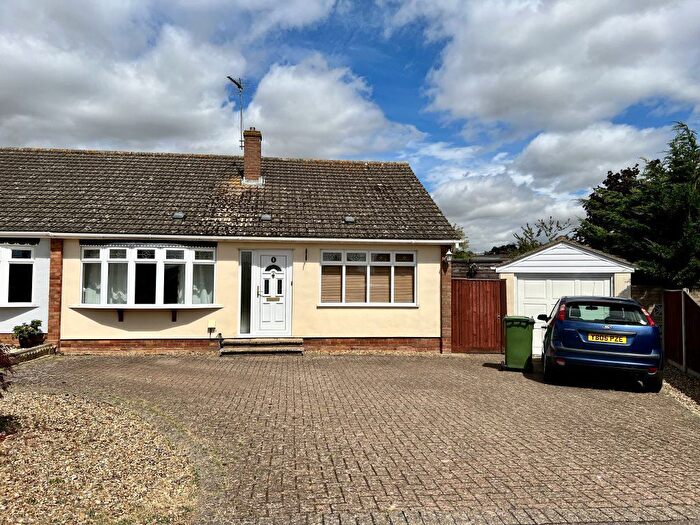3 Bedroom Bungalow To Rent In Palgrave Close, Taverham, NR8