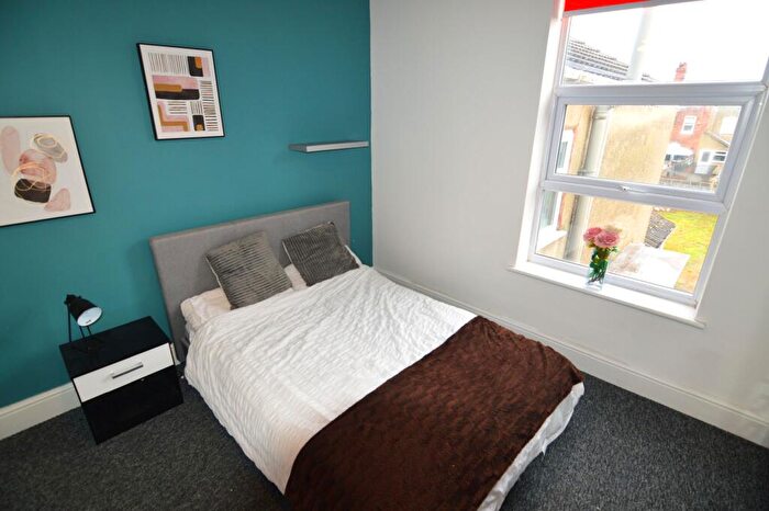 1 Bedroom Terraced House To Rent In Legsby Avenue, Grimsby, DN32