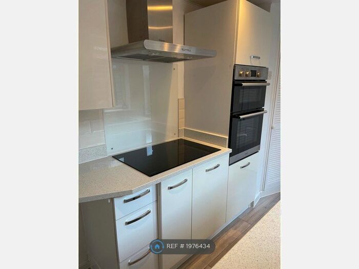 2 Bedroom Terraced House To Rent In Broad Street, Crewe, CW1