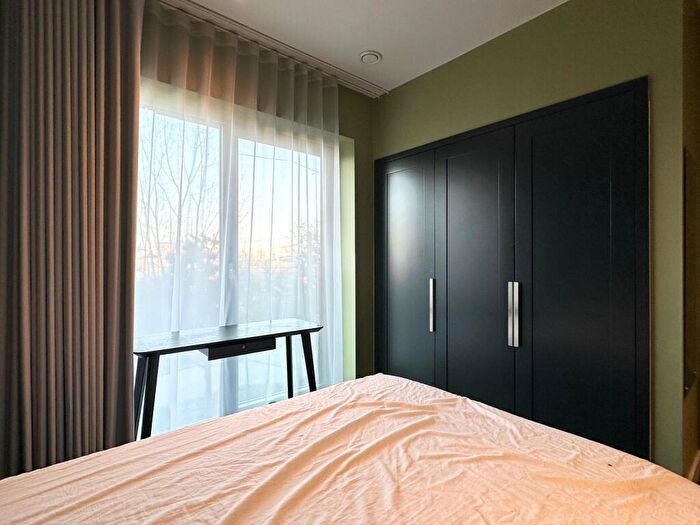 2 Bedroom Apartment To Rent In London City Island, Canning Town, E14