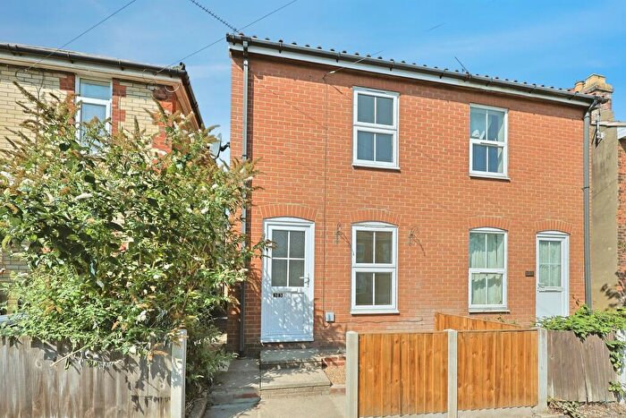 2 Bedroom Semi Detached House For Sale In Kings Road, Dereham, NR19