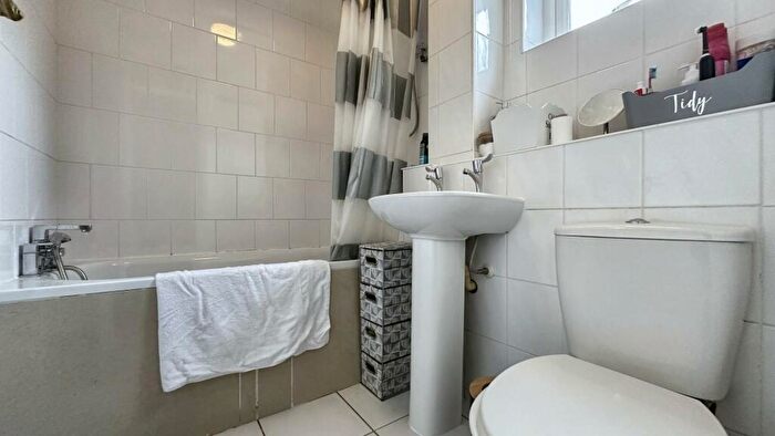 1 Bedroom Flat To Rent In Morden Walk, Bristol, BS14