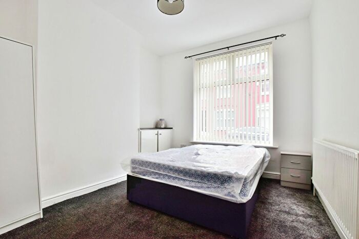 4 Bedroom Terraced House To Rent In Crondall Street, Manchester, M14