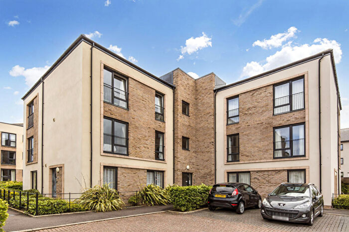 2 Bedroom Flat For Sale In Lowrie Gait, South Queensferry, EH30