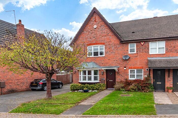 3 Bedroom End Of Terrace House For Sale In Pavilion Gardens, Bromsgrove, Worcestershire, B61