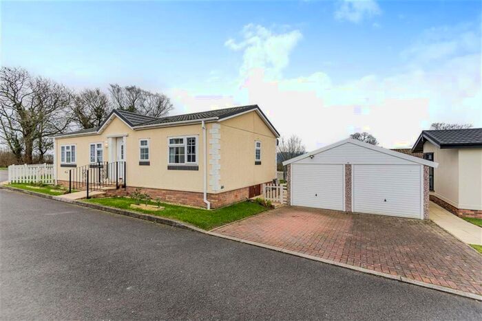 2 Bedroom Park Home For Sale In Caerwnon House Park, Builth Wells, LD2