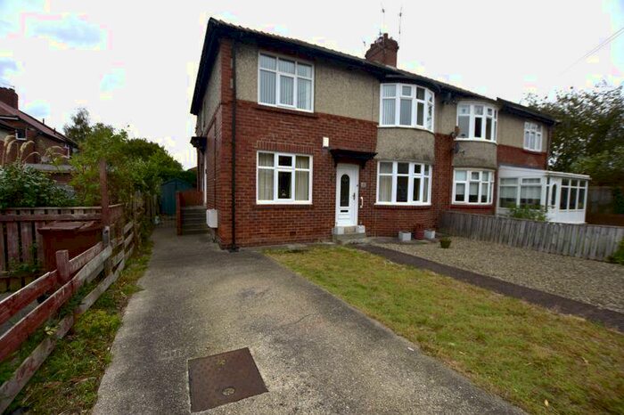 2 Bedroom Flat To Rent In Buckthorne Grove, High Heaton, NE7