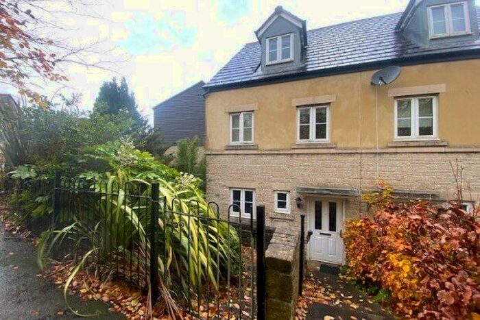 3 Bedroom Semi-Detached House To Rent In Treffry Road, Truro, TR1