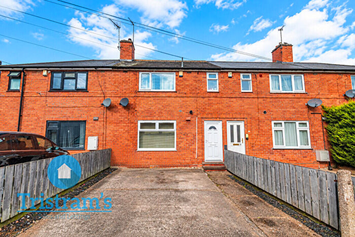 3 Bedroom Terraced House For Sale In Deepdene Way, Nottingham, NG8