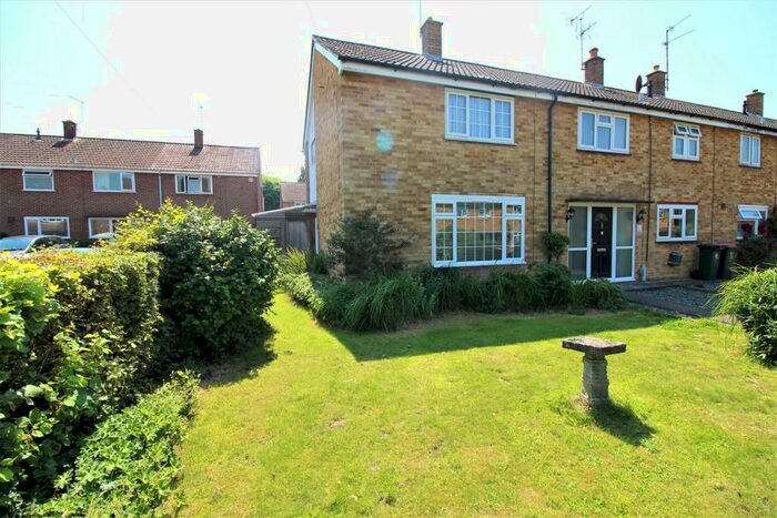 2 Bedroom House To Rent In Slinfold Walk, Ifield, RH11