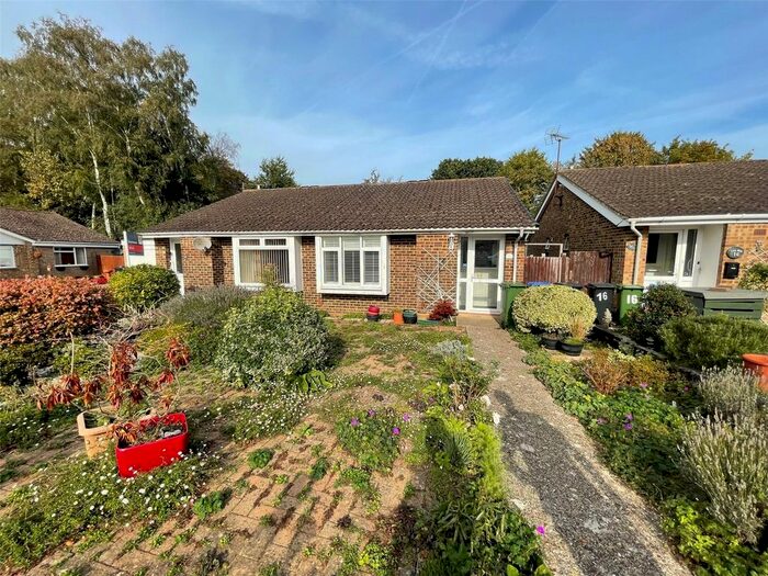 2 Bedroom Bungalow To Rent In Elsdon Road, Woking, Surrey, GU21