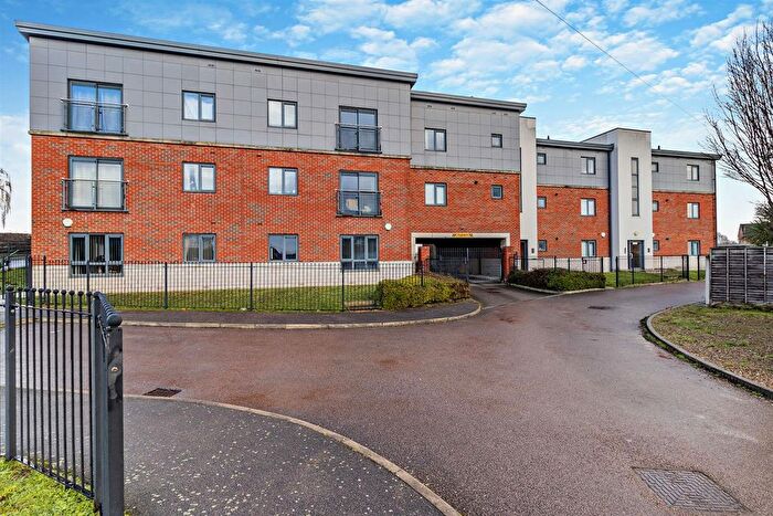 2 Bedroom Flat To Rent In Brooke Court, Auckley, Doncaster, DN9