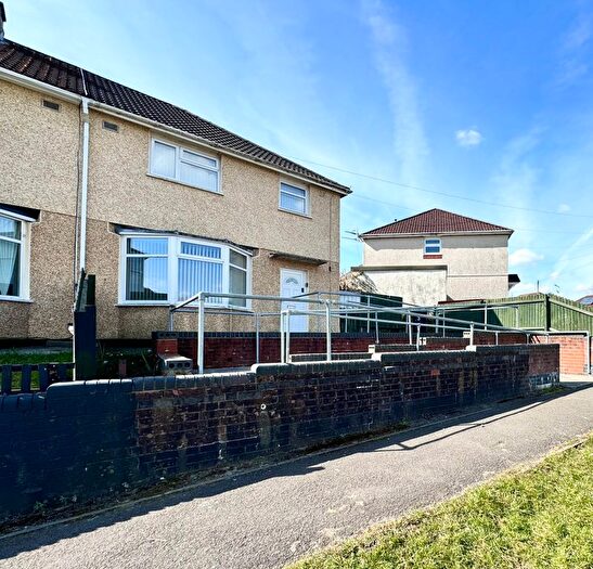 3 Bedroom Semi-Detached House For Sale In Brodawel, Penywaun, Aberdare, CF44