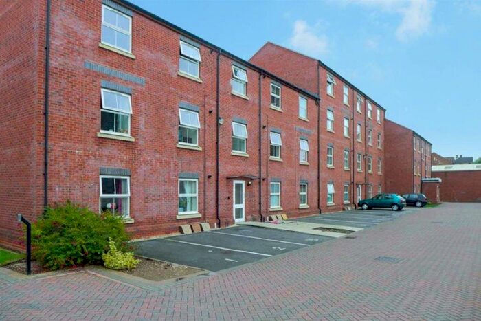 2 Bedroom Apartment To Rent In Burton Court, Oxford Street, NG10