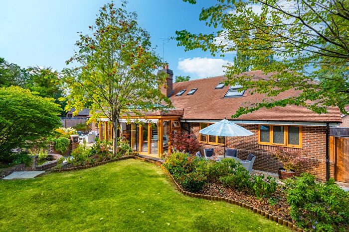 5 Bedroom Detached House For Sale In Heath Ride, Finchampstead, RG40