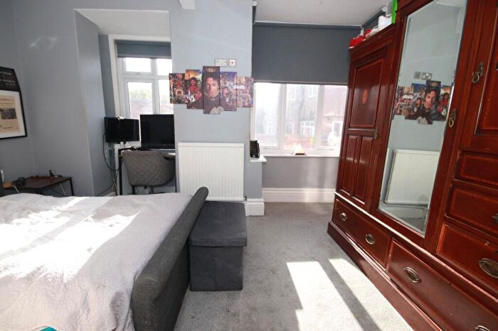 2 Bedroom Apartment For Sale In Waterloo Road, Southport, Merseyside, PR8