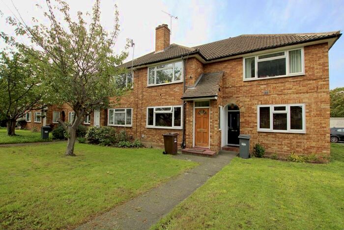 2 Bedroom Flat To Rent In Twickenham Road, Isleworth, TW7