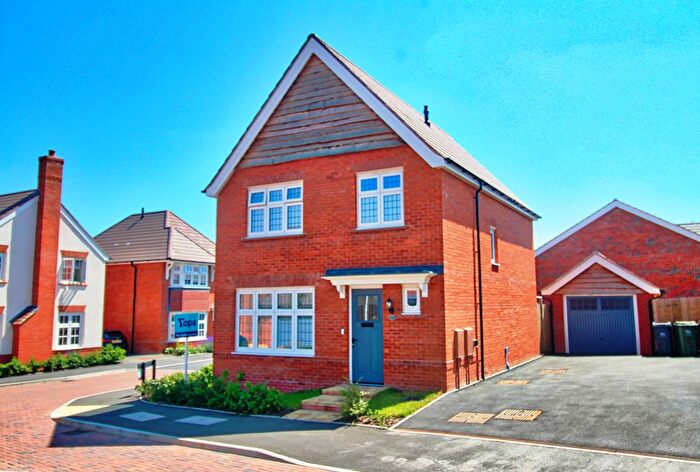 3 Bedroom Detached House For Sale In Mill Meadow, Worcester, WR2