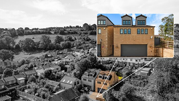5 Bedroom Detached House For Sale In Greenhead Avenue, Huddersfield, HD5
