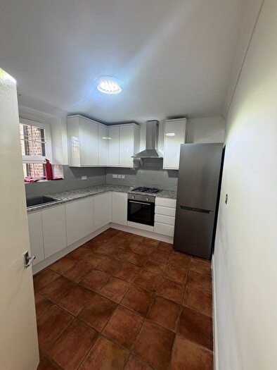 2 Bedroom Flat To Rent In Phillip Street, London, N1
