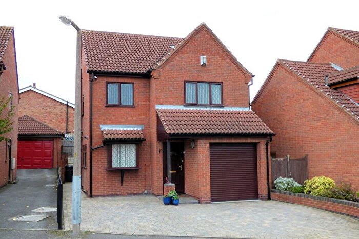 4 Bedroom Detached House For Sale In Faraday Avenue, Stretton, DE13