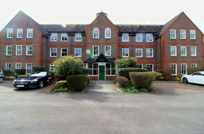 3 Bedroom Apartment To Rent In West Court, West Drive, Sonning, Reading, RG4