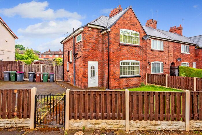 3 Bedroom Semi-Detached House To Rent In Broadway East, Rotherham, S65