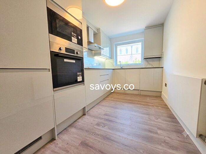 1 Bedroom Flat To Rent In Myddelton Park, N20