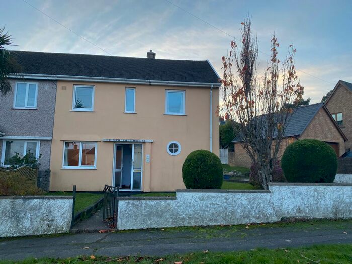 2 Bedroom Semi-Detached House To Rent In Fairwood Road, West Cross, Swansea SA3