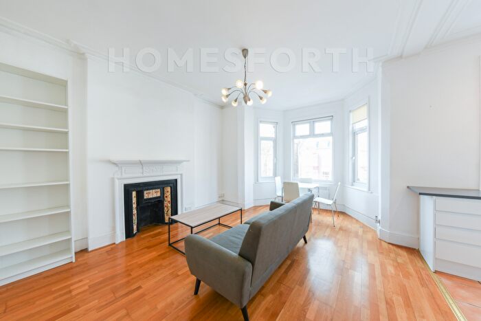 1 Bedroom Flat For Sale In Chichele Road, Willesden Green, NW2