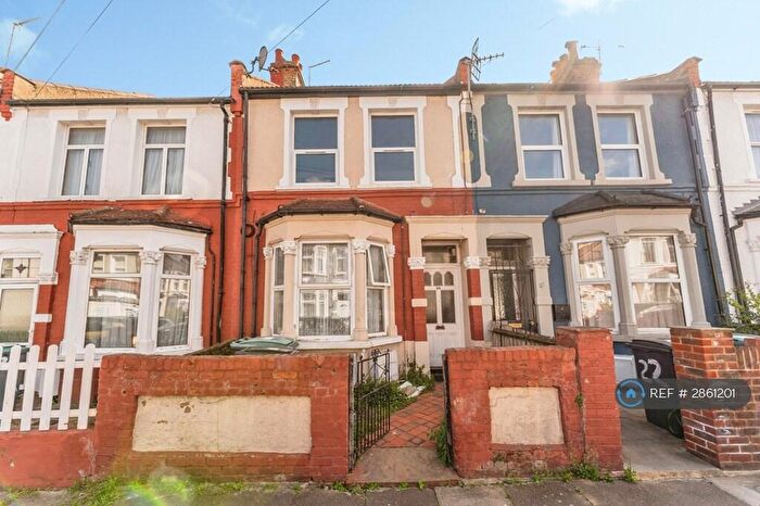 2 Bedroom Flat To Rent In Arnold Road, London, N15