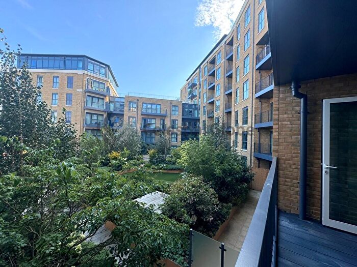 2 Bedroom Apartment To Rent In Heritage Walk, Kingston Upon Thames, Surrey, KT1