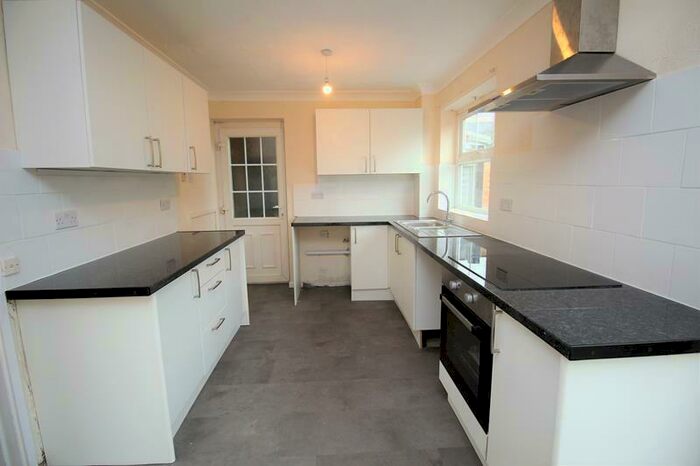 3 Bedroom Property To Rent In Hamble Road, Bedford, Beds, MK41
